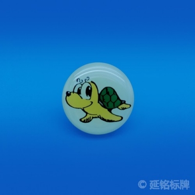 水晶滴膠標(biāo)牌9